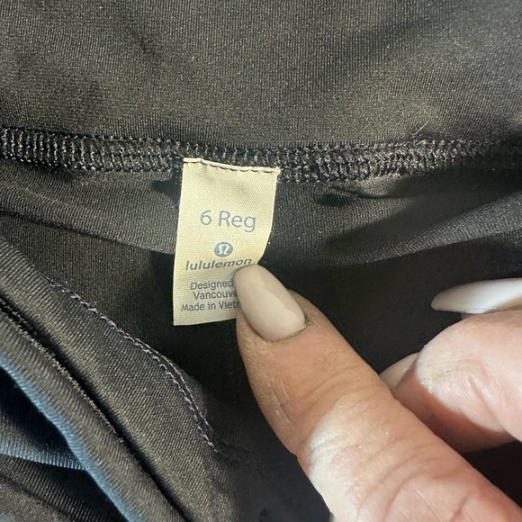 Lululemon Women’s Black Athletic Skort Build in Shorts Size 6 Gym Tennis Yoga - Picture 5 of 11